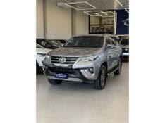 TOYOTA HILUX SW4 2.8 SRX 4X4 16V TURBO INTERCOOLER 2016/2016 LEHMEN VEÍCULOS VENÂNCIO AIRES / Carros no Vale