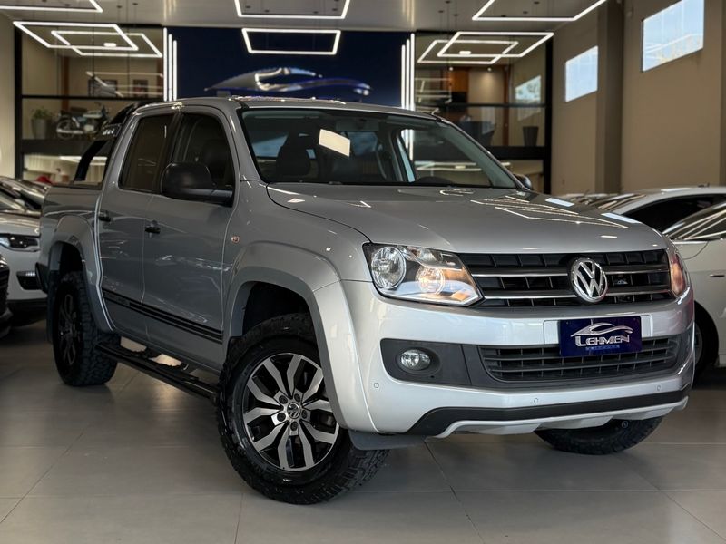 VOLKSWAGEN AMAROK 2.0 DARK LABEL 4X4 CD 16V TURBO INTERCOOLER 2015/2015 LEHMEN VEÍCULOS VENÂNCIO AIRES / Carros no Vale