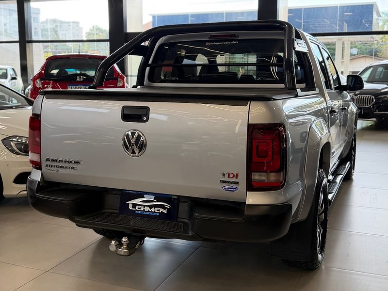 VOLKSWAGEN AMAROK 2.0 DARK LABEL 4X4 CD 16V TURBO INTERCOOLER 2015/2015 LEHMEN VEÍCULOS VENÂNCIO AIRES / Carros no Vale