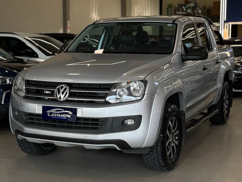 VOLKSWAGEN AMAROK 2.0 DARK LABEL 4X4 CD 16V TURBO INTERCOOLER 2015/2015 LEHMEN VEÍCULOS VENÂNCIO AIRES / Carros no Vale