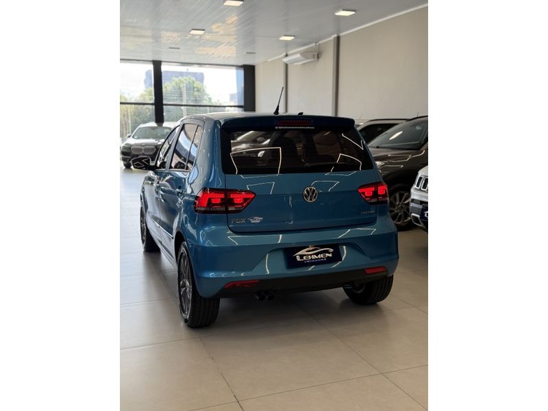 VOLKSWAGEN FOX 1.6 MSI HIGHLINE 16V AUTOMATIZADO 2015/2015 LEHMEN VEÍCULOS VENÂNCIO AIRES / Carros no Vale