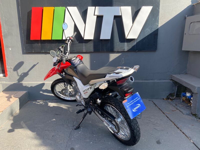 Honda Motos Nxr 160 Bros Esdd 2014/2015 NECO TOLATI VEÍCULOS VENÂNCIO AIRES / Carros no Vale Honda Motos Nxr 160 Bros Esdd 2014/2015 NECO TOLATI VEÍCULOS VENÂNCIO AIRES / Carros no Vale
