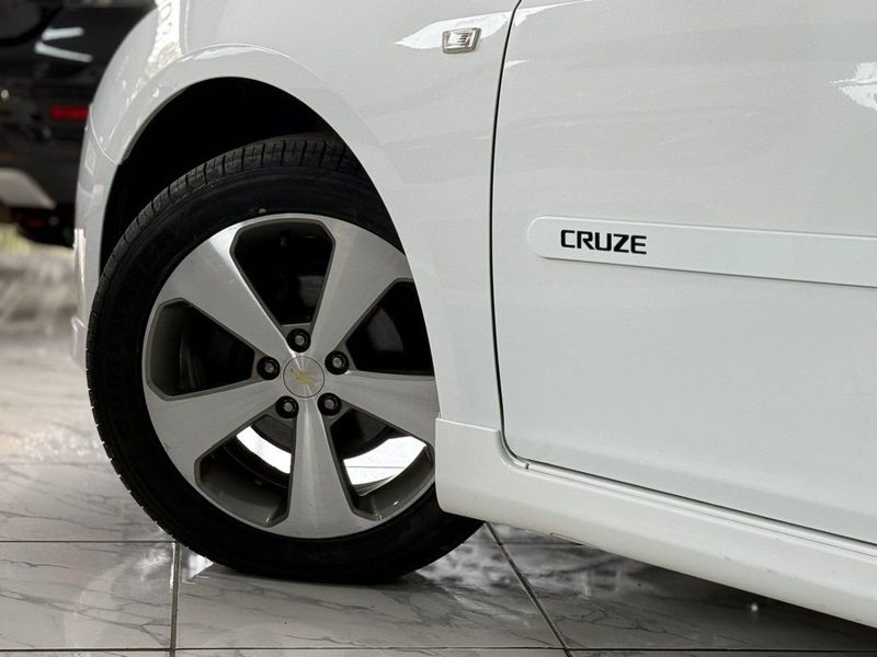 CHEVROLET CRUZE HATCH SPORT LT 1.8 MT6 2014 SÓ MOTOS E AUTOMÓVEIS SANTA CRUZ DO SUL / Carros no Vale
