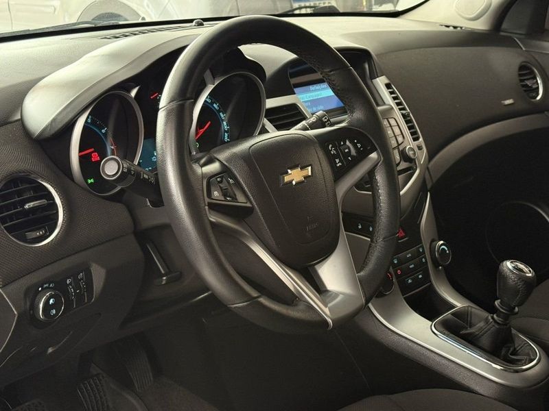 CHEVROLET CRUZE HATCH SPORT LT 1.8 MT6 2014 SÓ MOTOS E AUTOMÓVEIS SANTA CRUZ DO SUL / Carros no Vale