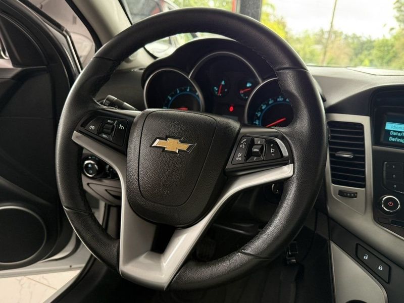 CHEVROLET CRUZE HATCH SPORT LT 1.8 MT6 2014 SÓ MOTOS E AUTOMÓVEIS SANTA CRUZ DO SUL / Carros no Vale