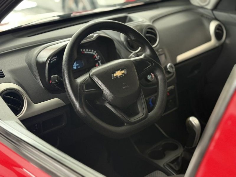 CHEVROLET MONTANA LS 1.4 VERMELHA 2015 SÓ MOTOS E AUTOMÓVEIS SANTA CRUZ DO SUL / Carros no Vale