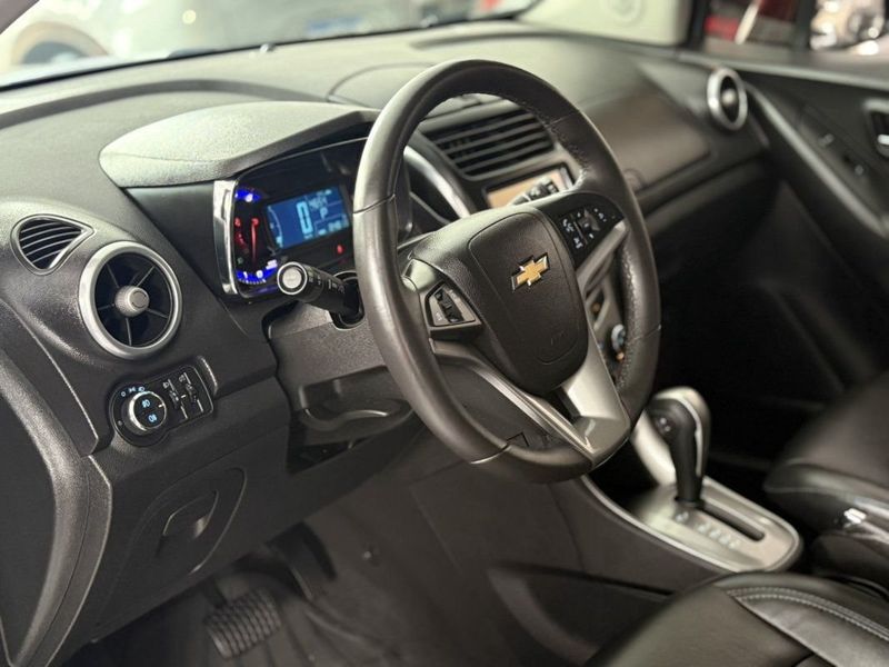 CHEVROLET TRACKER LTZ 1.8 AT6 2015 SÓ MOTOS E AUTOMÓVEIS SANTA CRUZ DO SUL / Carros no Vale