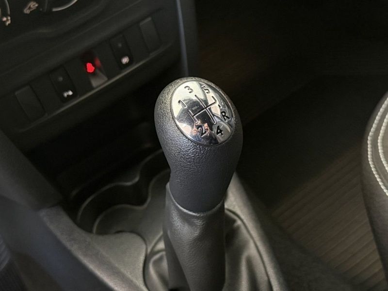 Renault SANDERO STEPWAY ZEN 1.6 2023 SÓ MOTOS E AUTOMÓVEIS SANTA CRUZ DO SUL / Carros no Vale