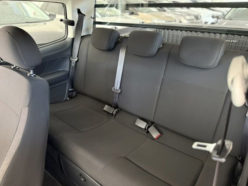 VOLKSWAGEN SAVEIRO ROBUST CD 1.6 2025 SÓ MOTOS E AUTOMÓVEIS SANTA CRUZ DO SUL / Carros no Vale