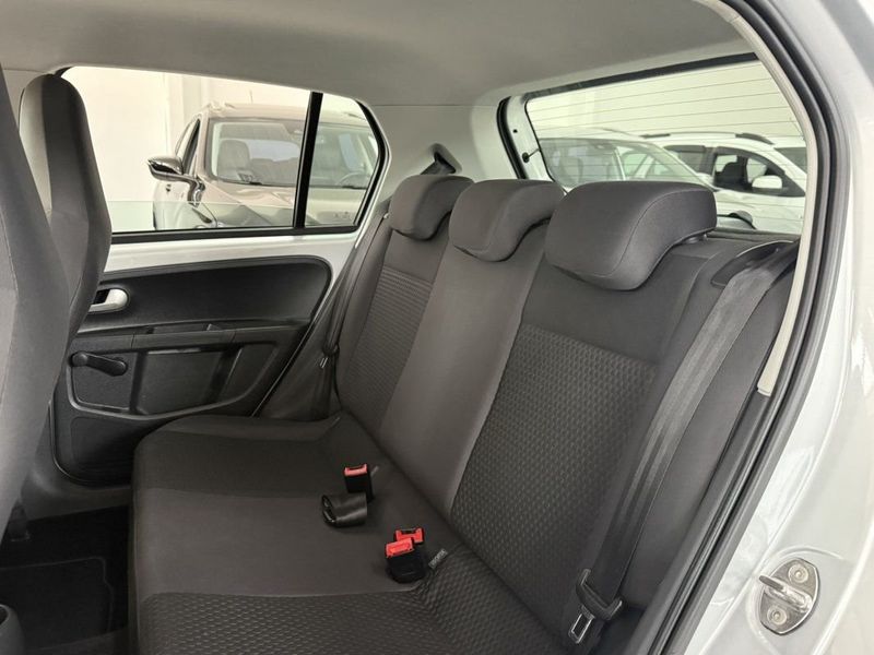 VOLKSWAGEN UP! CROSS 1.0 TSI 2017 SÓ MOTOS E AUTOMÓVEIS SANTA CRUZ DO SUL / Carros no Vale VOLKSWAGEN UP! CROSS 1.0 TSI 2017 SÓ MOTOS E AUTOMÓVEIS SANTA CRUZ DO SUL / Carros no Vale