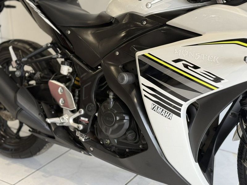 Yamaha YZF R3 321 ABS 2018 SÓ MOTOS E AUTOMÓVEIS SANTA CRUZ DO SUL / Carros no Vale