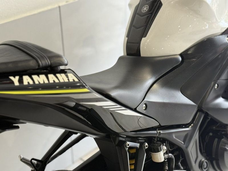 Yamaha YZF R3 321 ABS 2018 SÓ MOTOS E AUTOMÓVEIS SANTA CRUZ DO SUL / Carros no Vale
