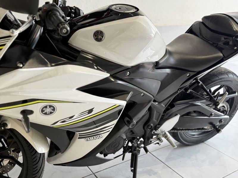 Yamaha YZF R3 321 ABS 2018 SÓ MOTOS E AUTOMÓVEIS SANTA CRUZ DO SUL / Carros no Vale