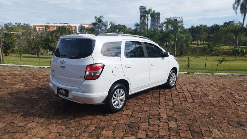 Chevrolet SPIN LTZ 1.8 2018 GRASSI VEÍCULOS LAJEADO / Carros no Vale