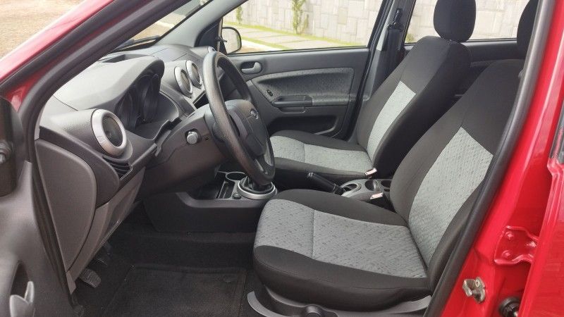 Ford FIESTA SE 1.0 2014 GRASSI VEÍCULOS LAJEADO / Carros no Vale