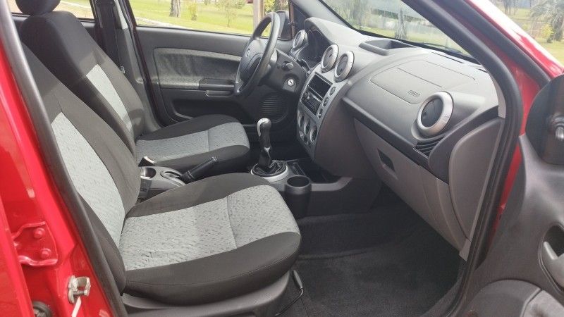 Ford FIESTA SE 1.0 2014 GRASSI VEÍCULOS LAJEADO / Carros no Vale