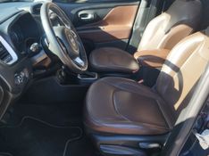 Jeep RENEGADE LONGITUDE 2.0 TB 2020 GRASSI VEÍCULOS LAJEADO / Carros no Vale