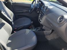 Volkswagen VOYAGE TREND 1.6 2012 GRASSI VEÍCULOS LAJEADO / Carros no Vale