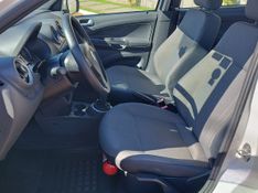Volkswagen VOYAGE TREND 1.6 2012 GRASSI VEÍCULOS LAJEADO / Carros no Vale