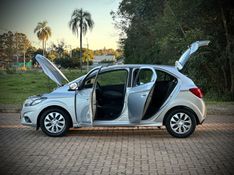 Chevrolet ONIX LT 1.4 2018 NEUMANN VEÍCULOS ARROIO DO MEIO / Carros no Vale