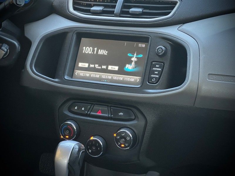 Chevrolet ONIX LT 1.4 2018 NEUMANN VEÍCULOS ARROIO DO MEIO / Carros no Vale