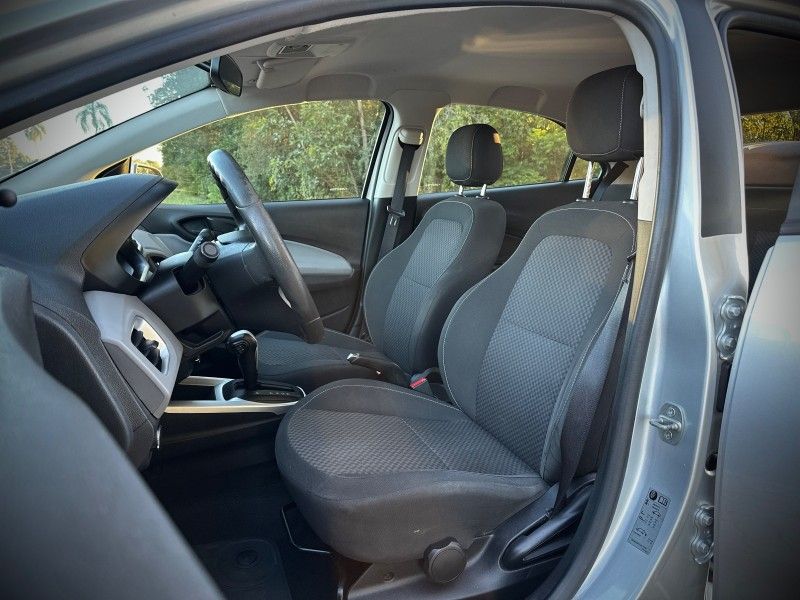 Chevrolet ONIX LT 1.4 2018 NEUMANN VEÍCULOS ARROIO DO MEIO / Carros no Vale
