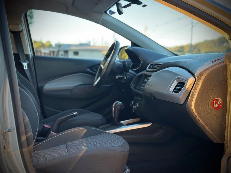 Chevrolet ONIX LT 1.4 2018 NEUMANN VEÍCULOS ARROIO DO MEIO / Carros no Vale