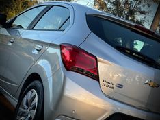 Chevrolet ONIX LT 1.4 2018 NEUMANN VEÍCULOS ARROIO DO MEIO / Carros no Vale