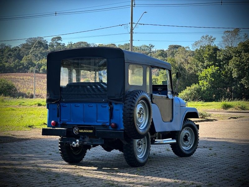 Ford JEEP WILLYS 1978 NEUMANN VEÍCULOS ARROIO DO MEIO / Carros no Vale