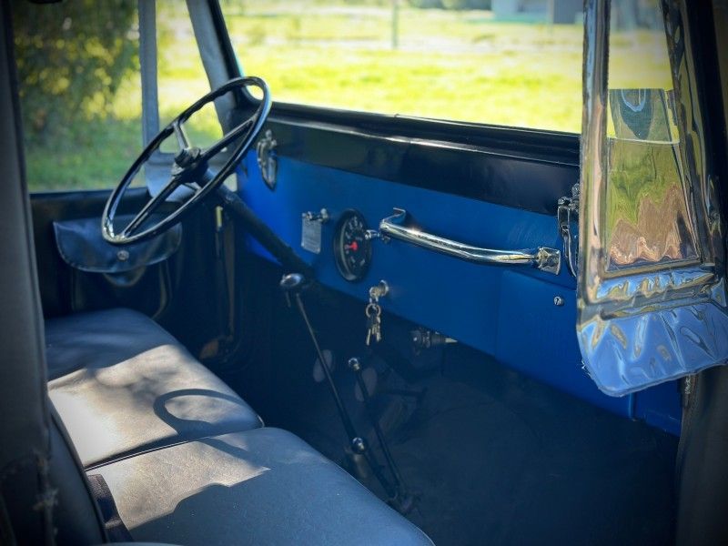 Ford JEEP WILLYS 1978 NEUMANN VEÍCULOS ARROIO DO MEIO / Carros no Vale