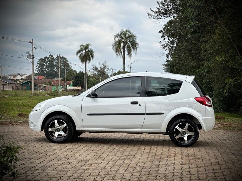 Ford KA 1.0 2011 NEUMANN VEÍCULOS ARROIO DO MEIO / Carros no Vale