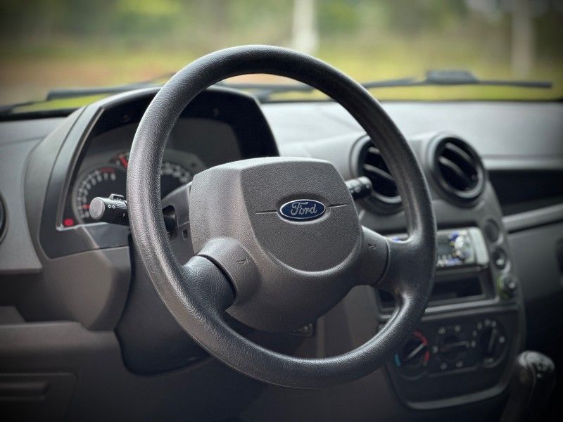 Ford KA 1.0 2011 NEUMANN VEÍCULOS ARROIO DO MEIO / Carros no Vale