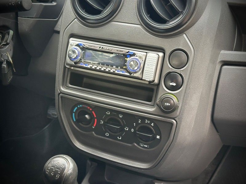 Ford KA 1.0 2011 NEUMANN VEÍCULOS ARROIO DO MEIO / Carros no Vale
