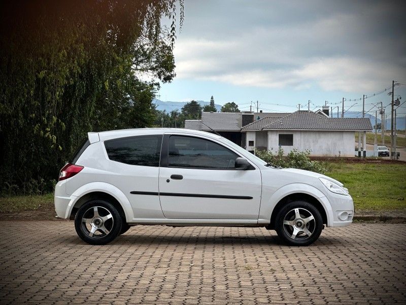 Ford KA 1.0 2011 NEUMANN VEÍCULOS ARROIO DO MEIO / Carros no Vale