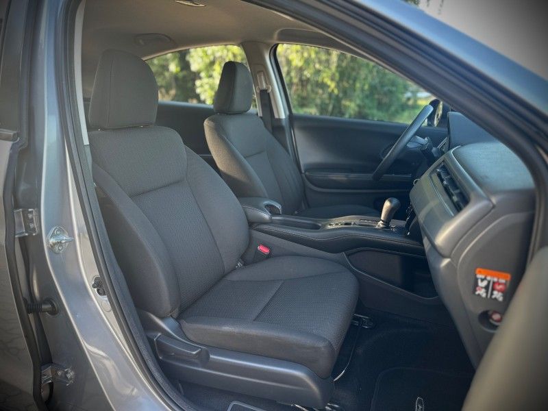 Honda HR-V LX CVT 1.8 2018 NEUMANN VEÍCULOS ARROIO DO MEIO / Carros no Vale