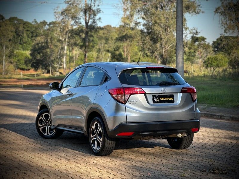 Honda HR-V LX CVT 1.8 2018 NEUMANN VEÍCULOS ARROIO DO MEIO / Carros no Vale