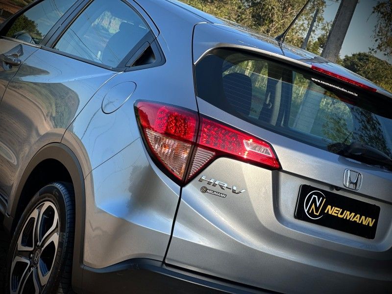 Honda HR-V LX CVT 1.8 2018 NEUMANN VEÍCULOS ARROIO DO MEIO / Carros no Vale