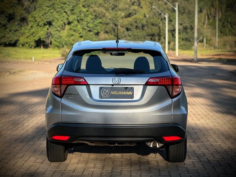 Honda HR-V LX CVT 1.8 2018 NEUMANN VEÍCULOS ARROIO DO MEIO / Carros no Vale