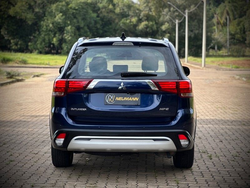 Mitsubishi OUTLANDER HPE 2.0 CVT 2019 NEUMANN VEÍCULOS ARROIO DO MEIO / Carros no Vale