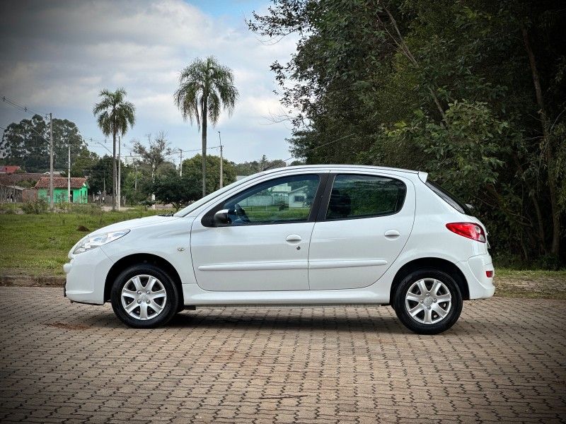 Peugeot 207 XR 1.4 2012 NEUMANN VEÍCULOS ARROIO DO MEIO / Carros no Vale