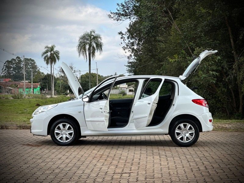 Peugeot 207 XR 1.4 2012 NEUMANN VEÍCULOS ARROIO DO MEIO / Carros no Vale