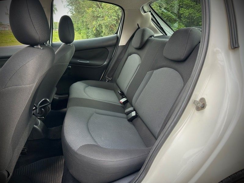 Peugeot 207 XR 1.4 2012 NEUMANN VEÍCULOS ARROIO DO MEIO / Carros no Vale