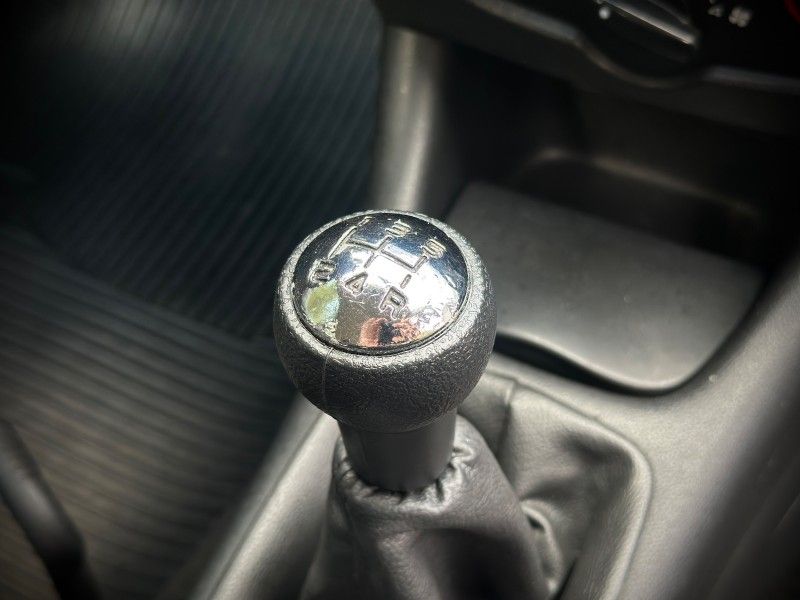 Peugeot 207 XR 1.4 2012 NEUMANN VEÍCULOS ARROIO DO MEIO / Carros no Vale