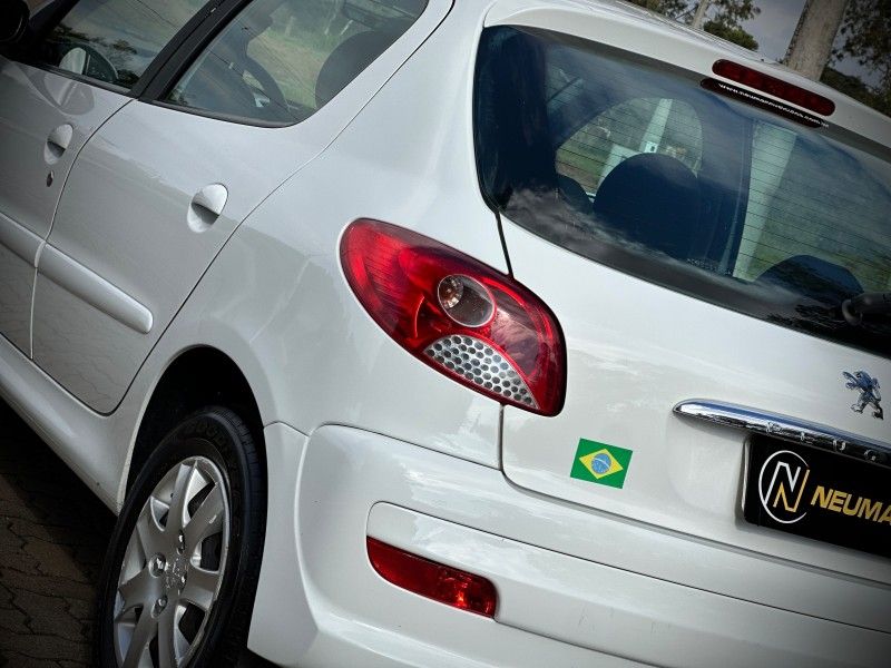 Peugeot 207 XR 1.4 2012 NEUMANN VEÍCULOS ARROIO DO MEIO / Carros no Vale