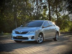 Toyota COROLLA GLi 1.8 2012 NEUMANN VEÍCULOS ARROIO DO MEIO / Carros no Vale