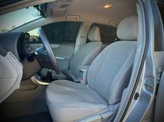 Toyota COROLLA GLi 1.8 2012 NEUMANN VEÍCULOS ARROIO DO MEIO / Carros no Vale