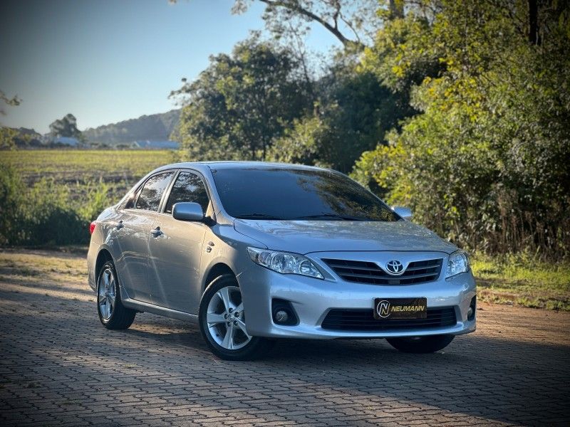 Toyota COROLLA GLi 1.8 2012 NEUMANN VEÍCULOS ARROIO DO MEIO / Carros no Vale Toyota COROLLA GLi 1.8 2012 NEUMANN VEÍCULOS ARROIO DO MEIO / Carros no Vale