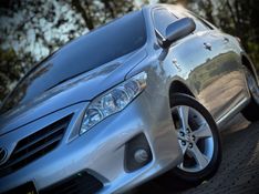 Toyota COROLLA GLi 1.8 2012 NEUMANN VEÍCULOS ARROIO DO MEIO / Carros no Vale