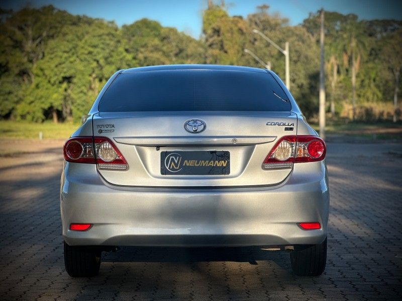 Toyota COROLLA GLi 1.8 2012 NEUMANN VEÍCULOS ARROIO DO MEIO / Carros no Vale Toyota COROLLA GLi 1.8 2012 NEUMANN VEÍCULOS ARROIO DO MEIO / Carros no Vale