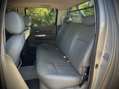 Toyota HILUX CAB.DUPLA SRV 3.0 TB-IC 2013 NEUMANN VEÍCULOS ARROIO DO MEIO / Carros no Vale